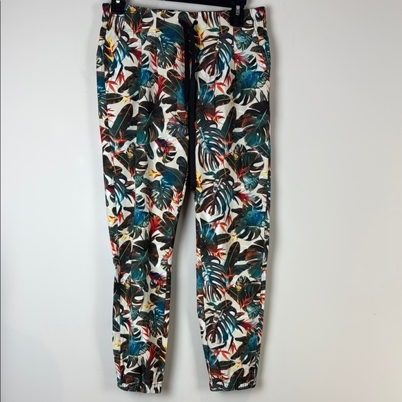 KAVU Bucerias quick dry jogger-style pantsTropical Leaf Print - Picture 1 of 7